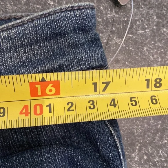 Girlfriend Jeans - Picture 6 of 9